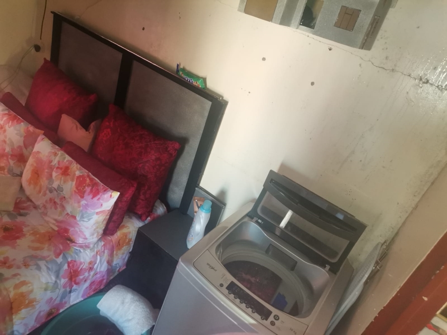 1 Bedroom Property for Sale in Kwanonqaba Western Cape